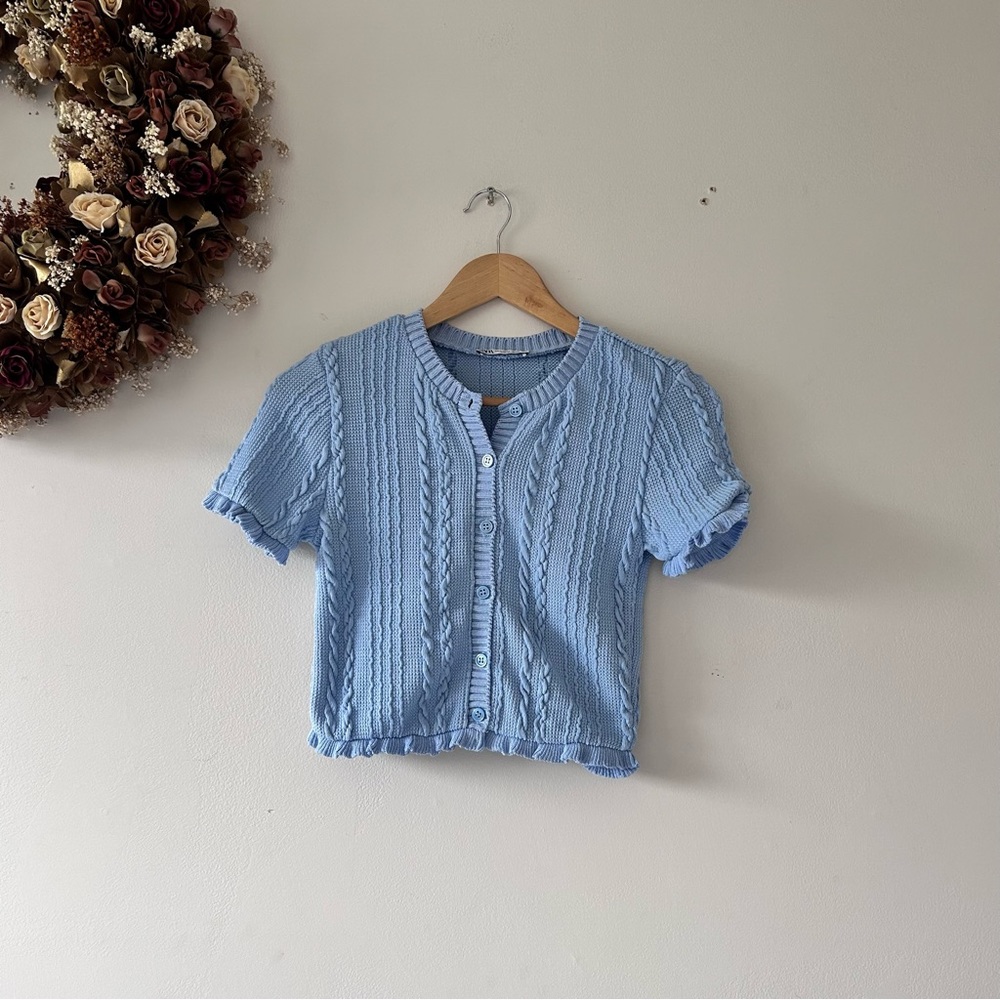 ZARA | Ruffle-Style Cropped Button-Down Top - Picture 4 of 6